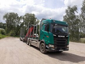 Scania R500 6x4 lesovůz + přívěs UMIKOV