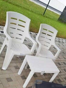 Zahradní nábytek bílý - lehátko + 2x židle