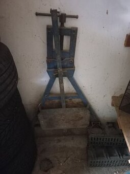 Instalatérský svěrák pioneer
