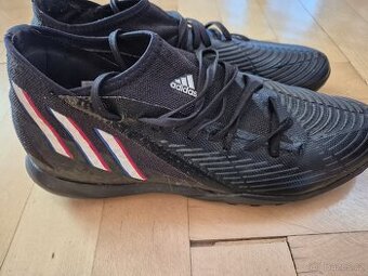 Turfy Adidas Predator Edge