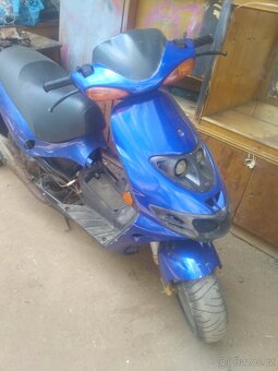 Skútr Suzuki ay50