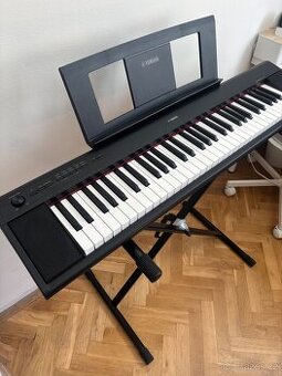 Klávesy Yamaha NP 12 B