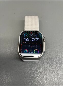 Apple Watch Ultra 2 49mm Titan
