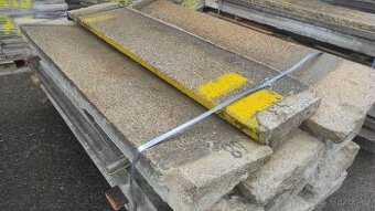 Staré kamenné schody, žulové schody, schod, 20 ks