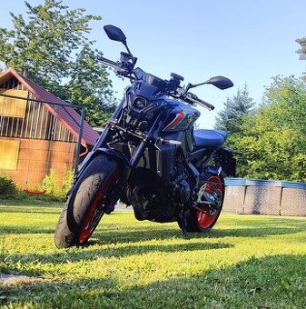 YAMAHA MT09