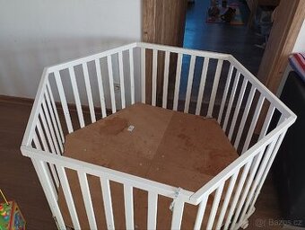 Šestihranná ohrádka/postýlka