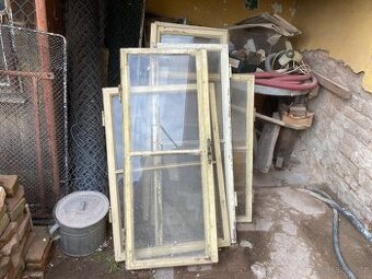 Dřevěné okenní tabule