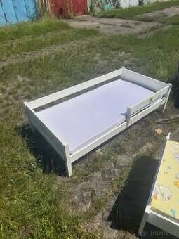 Dětská postel IKEA se zábranou a spodním šuplíkem na pr