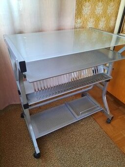 Skleněný/kovový stůl pro PC