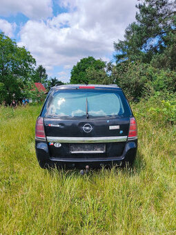 Opel Zafira 1.9 CDTI 74Kw ND - jako celek