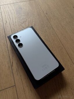 Samsung Galaxy S24+ 512GB bílý