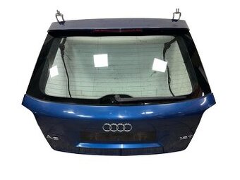 Páté dveře modrá metalíza LZ5C Audi A3 8P S-line sportback