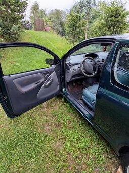 Toyota Yaris 1.4 D 55kw r.v. 2003