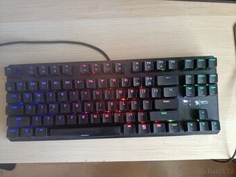 Dobrý den prodám RGB klávesnici a myš plus ceně podložka
