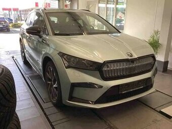 Škoda Enyaq sportline 80x/195kw/4x4/tepelko/tažné/kamera