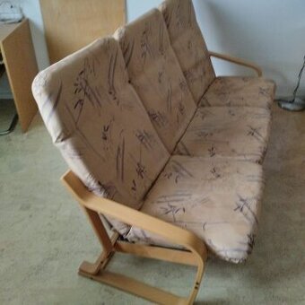 Rozkládací sedačka s křeslem a podnožníkem