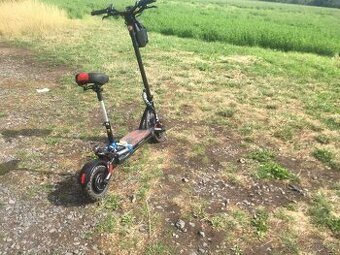 Paradni elektrokolobezka 4kW se sedackou Kaabo Mantis 10 GT