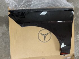 Přední levý blatník Mercedes Benz W166 A1668800206