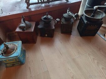 Staré mlýnky na kávu