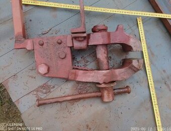 Kovářský svěrák