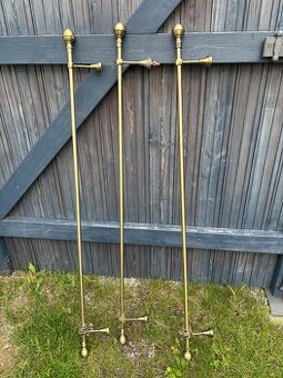 Tři konzole / garnyže na záclony