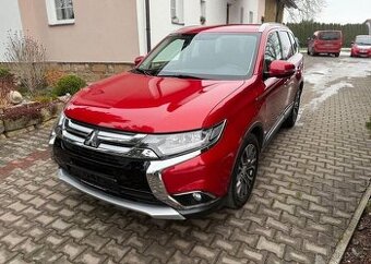Mitsubishi Outlander 2,2DI-D 4x4 1 Majitel serviska nafta