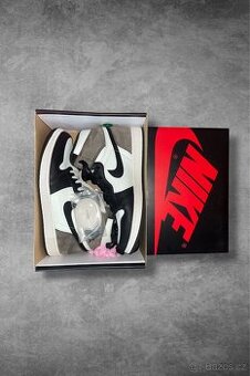 dark mocha jordan 1 high
