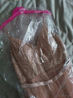 Šaty na maturitní ples