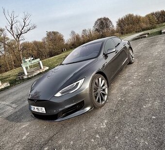 Tesla S 75D 7 míst • 2019 • Záruka 12/26 • Autopilot