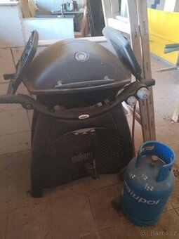 Prodám Pb lahev-plynovou bombu 10 kg. Láhev je v pořádku, p