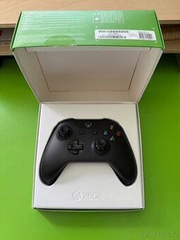 ovladač na Xbox