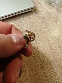 Zlatý dámský prsten 2,8g 585/1000