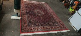 Perský vlněný koberec 236cm x 164cm