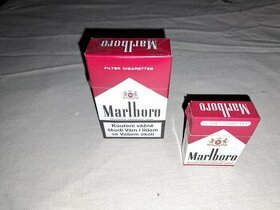 Sběratelské cigarety a zapalovač Marlboro - 1