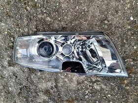 Originální pravý přední světlo BI-XENON na Škoda Superb I