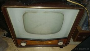 Starožitný televizor