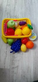Dětský košík s ovocem
