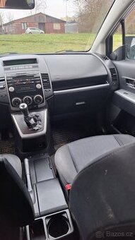 Nekuřácká, 7mistna,mazda5