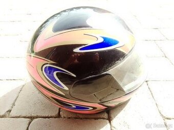 Helma na motorku