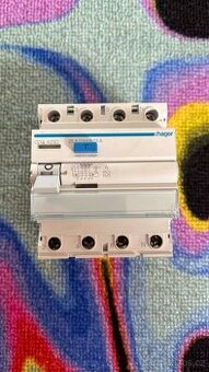 Kombinovaný jistič + proudový chránič (RCBO) Hager CDA425D