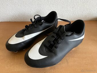 Kopačky Nike, velikost 35,5