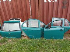 Fabia 1, díly, dveře, pěkný, nepoškozený,jen jedny zadní odř