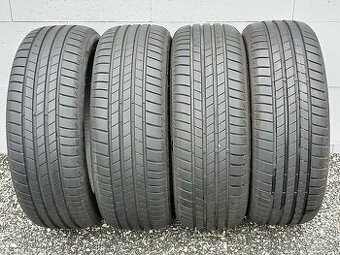 Zánovní letní pneu Bridgestone 205/55/17 8mm