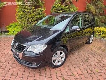 VW Touran 2.0TDI 103kW 1.maj.177tis.km,bez koroze,serviska
