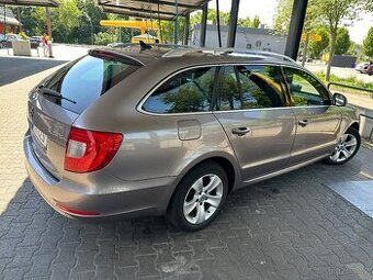 skoda suprerb
