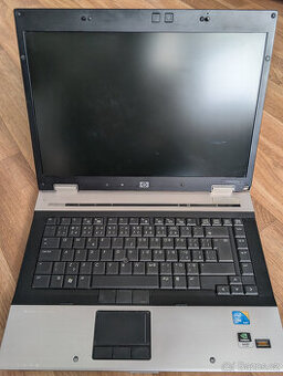 Notebook HP Elitebook 8530w a dokovací stanice