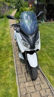 Yamaha XMAX 125