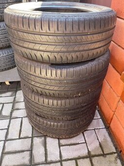 4xLetní pneu Michelin 205/55 R16 91V 7mm.