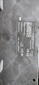 BCM jednotka 5Q0 937 084 AR