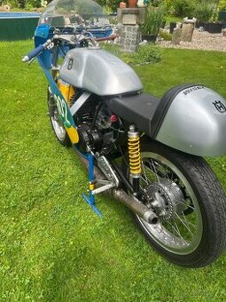 Husqvarna 250 závodní - 1